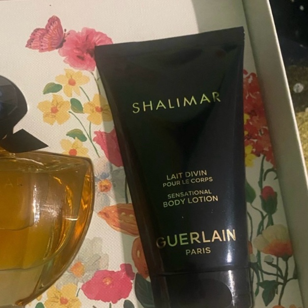 GUERLAIN SHALIMAR 2.5 Oz PERFUMED ICONIC BODY Lotion ELEGANT CLASSIC $ FIRM LUX